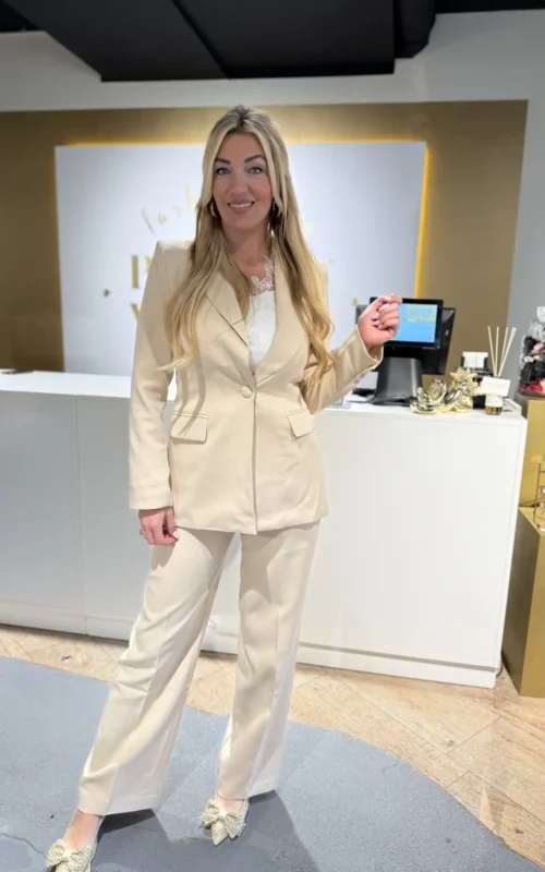 Unique Basis Blazer Beige