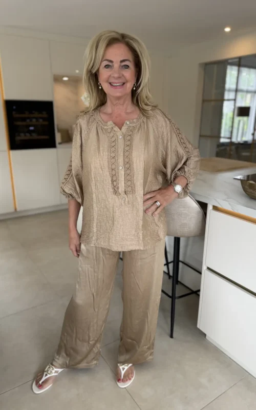 Lara Blouse Camel Gold