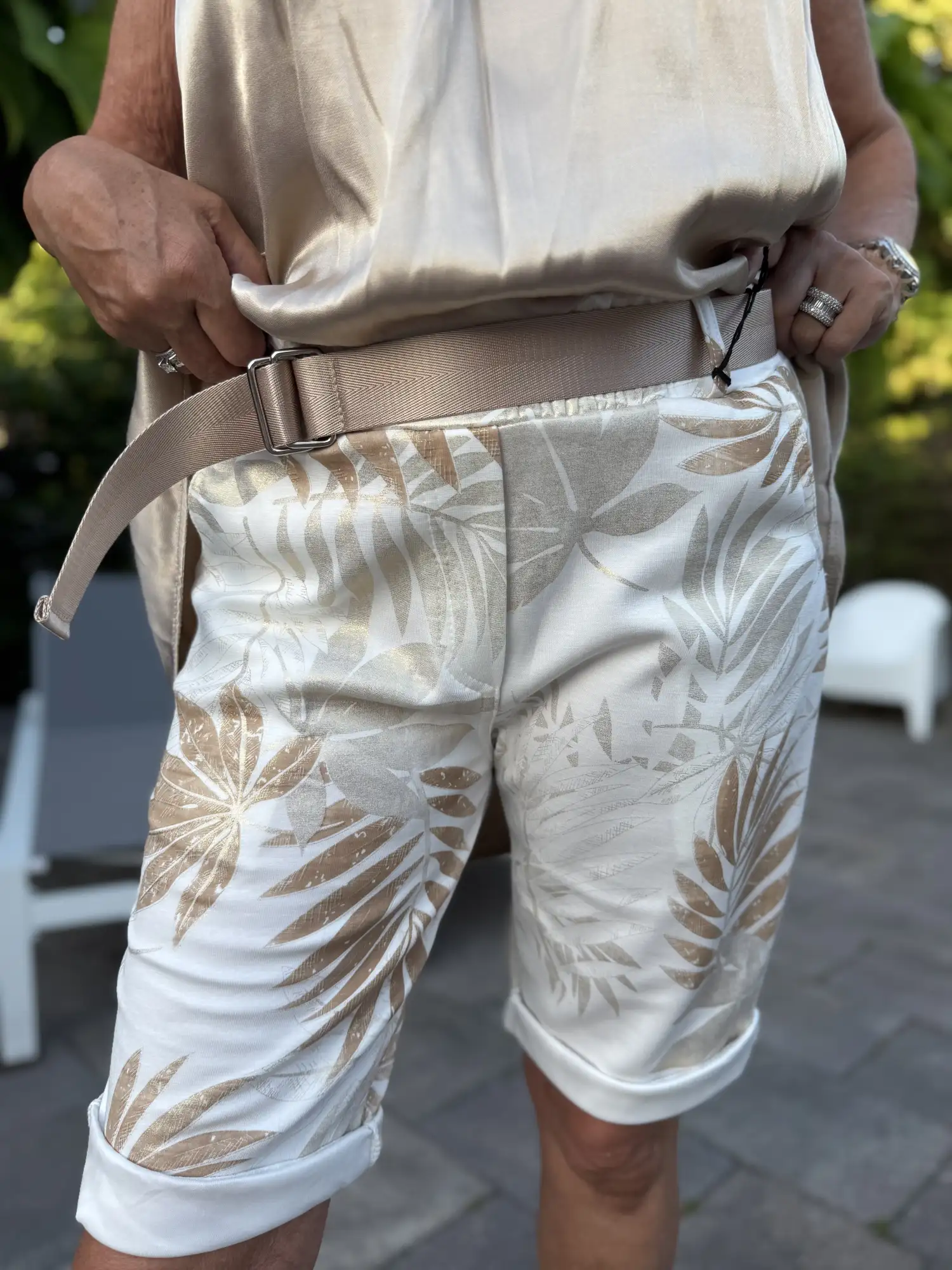 Lima Short Pants Leaves