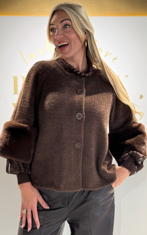 Lima Jas Brown