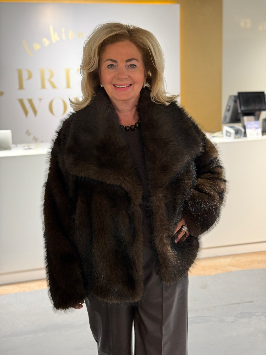 I do it furry coat brown/black - Afbeelding 2